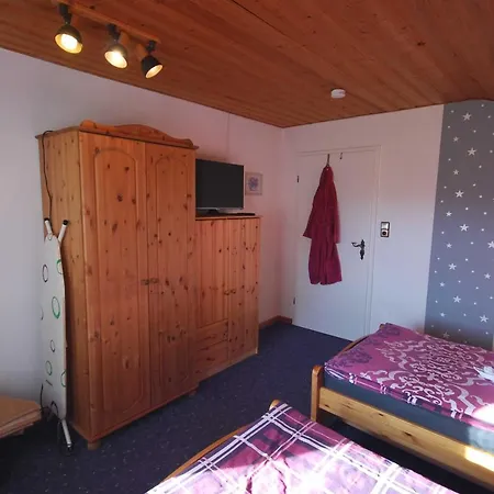 Am Moor, 35629 * Uplengen