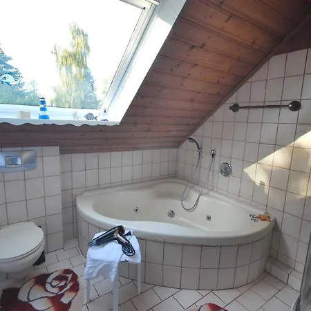 Am Moor, 35629 * Uplengen